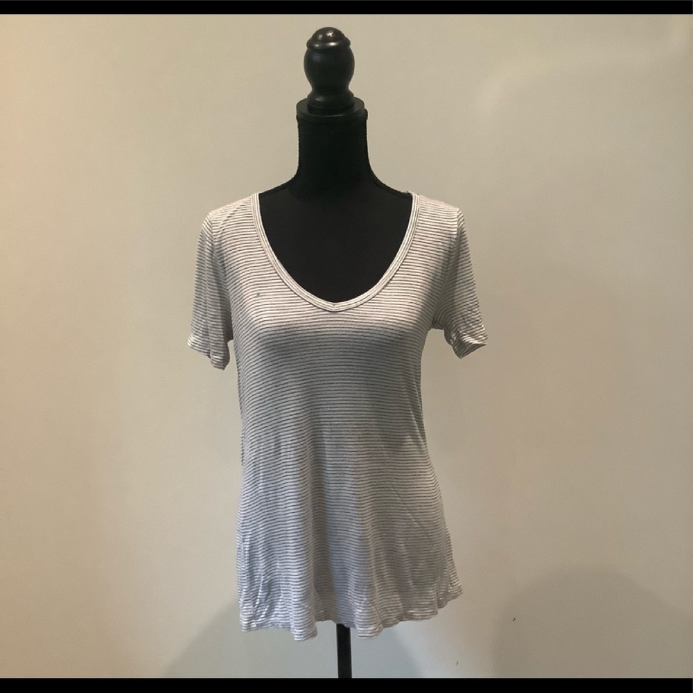 ABOUND blouse it has a little rip but still in great condition.